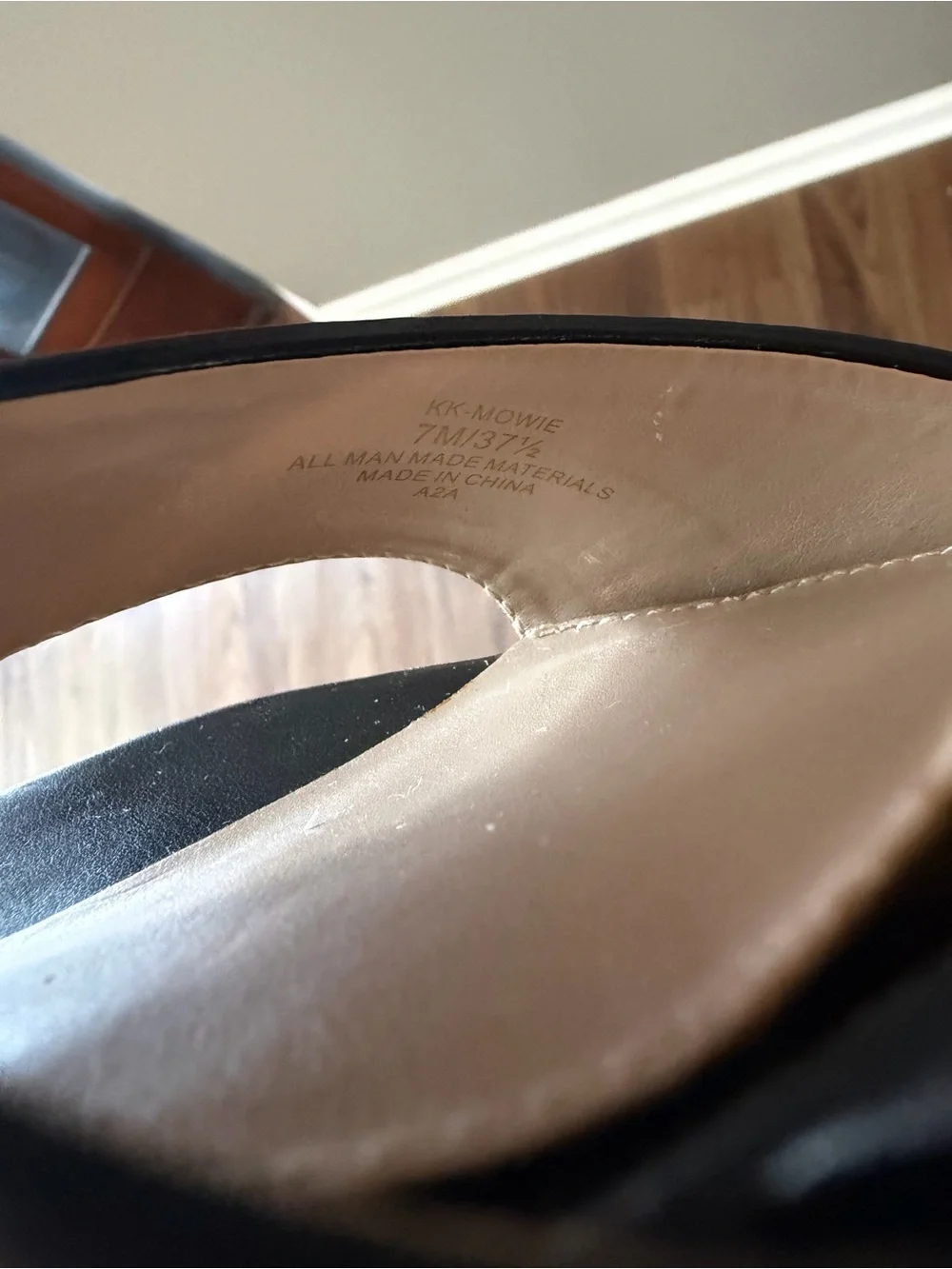 Kelly & Katie Black Leather Platform Sandals. Size 7